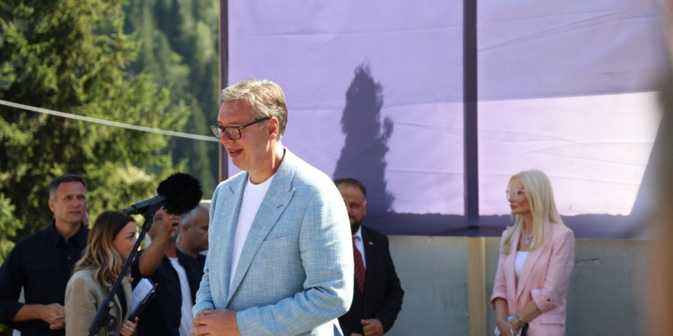 Vučić nastavlja posetu jugozapadu Srbije! Predsednik i danas sa narodom - obilazi Ivanjicu, Lučane, Arilje