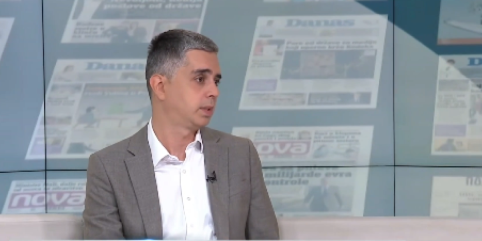 Urednik N1 traži da Srbija puca sebi u nogu, pa zaprepašćen priznao: "Vučić sačuvao Rusiju, a razbio lažnu državu!" (VIDEO)