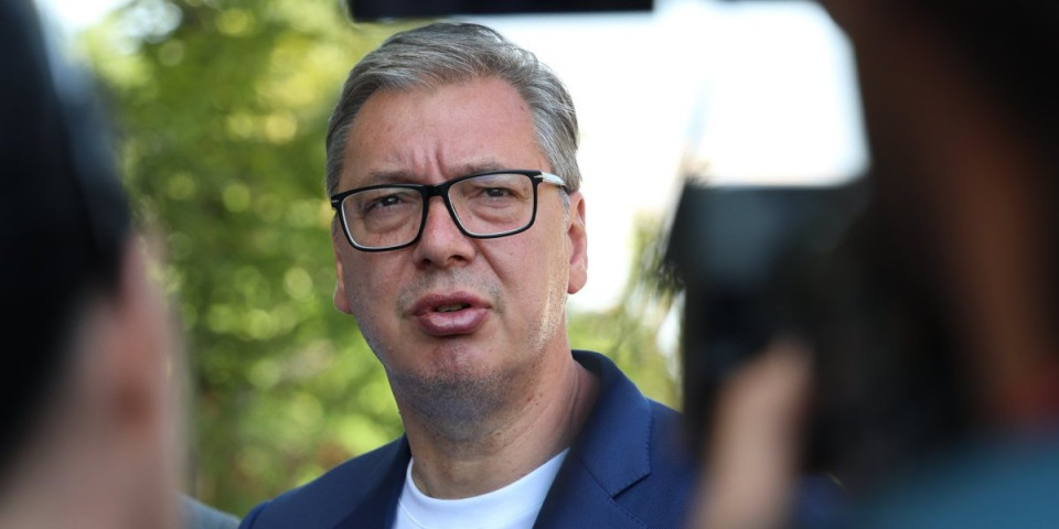 Vučić u Lučanima! Predsednik obišao Industrijski kombinat livnice Guča: Obratio se građanima (FOTO/VIDEO)