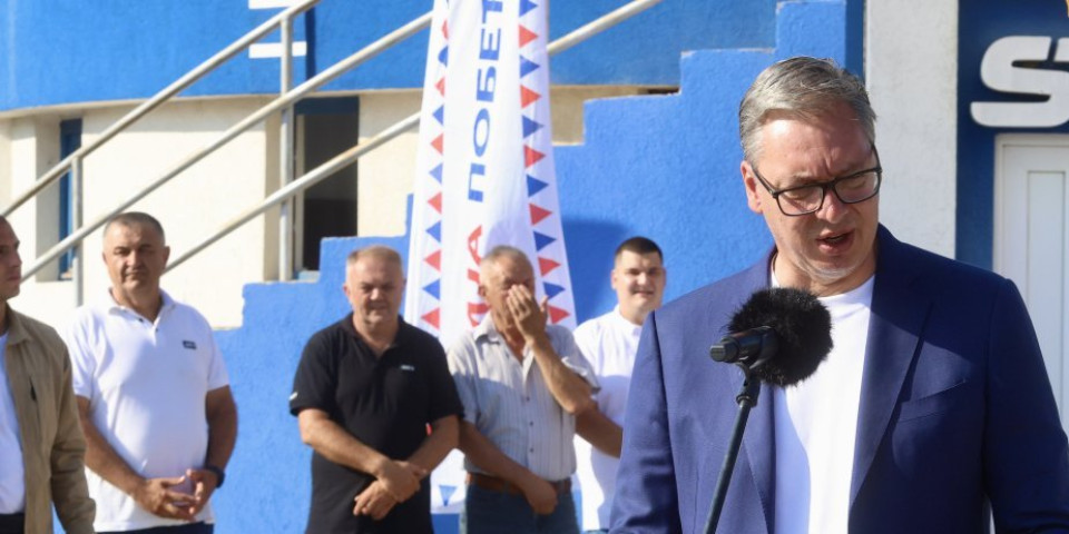 Vučićevo obećanje meštanima sela Zeoke: Lično ću se postarati... (VIDEO)