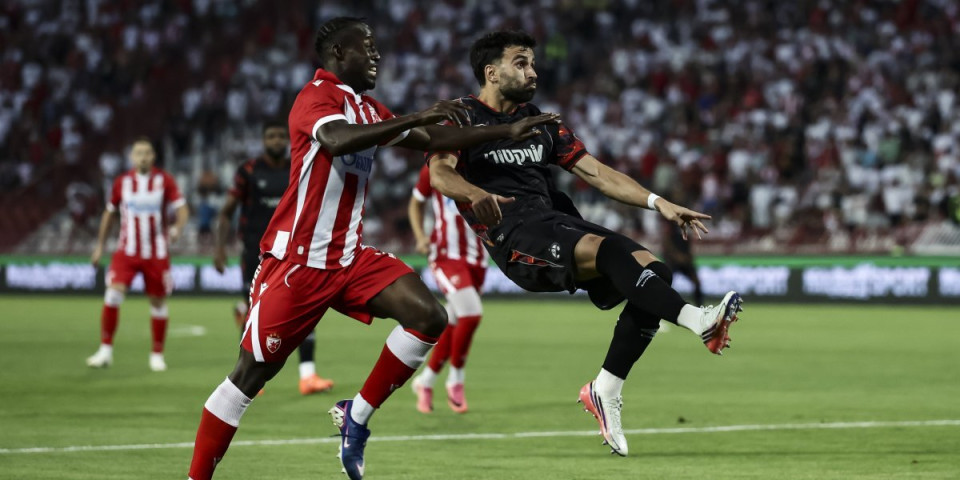 Zvezda završila put ka Ligi šampiona! Hapoel slavio na "Marakani"