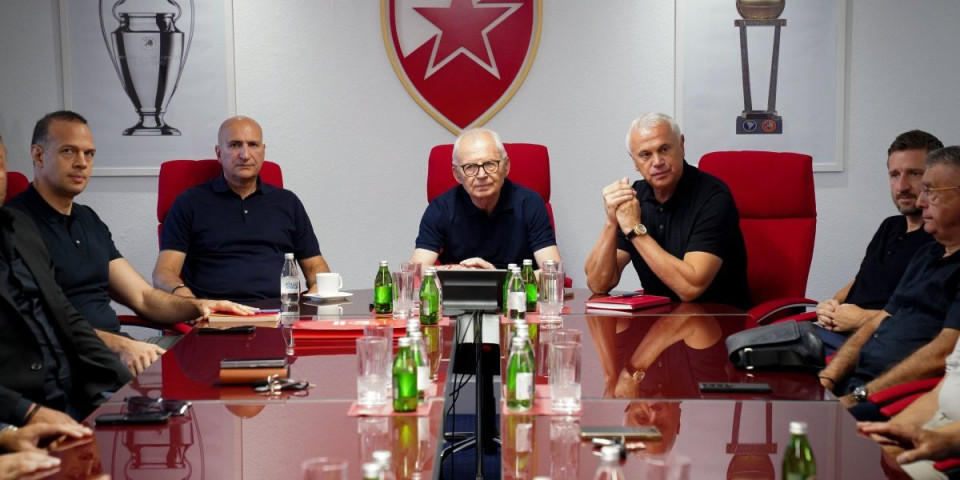 Zvezdan Terzić odbrusio navijačima: Da sam bio na zapadnoj tribini i ja bih uzviknuo "Uprava napolje"