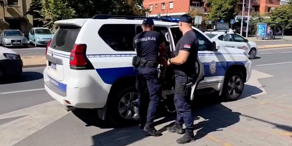 "Vračarci" brutalno mučili žrtvu zbog nerešenih računa: Tinejdžer (18) i mladić (21) zverski ga tukli do smrti, BIA ih sasekla u akciji