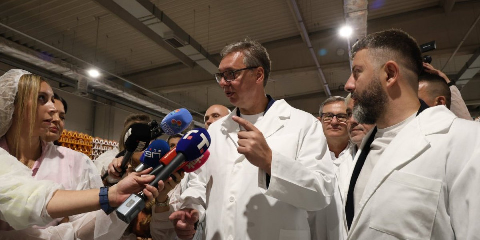 Povećanje minimalca preuzima država! Vučić najavio i direktne grantove domaćim firmama, kao i pomoć veteranima