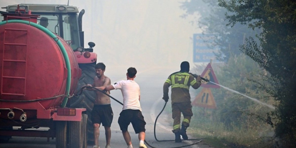 Vanredna situacija u Grčkoj! Srpkinja hitno apelovala: "Pomozimo Srbima!" - Ovo su tačne lokacije za evakuaciju (FOTO/VIDEO)
