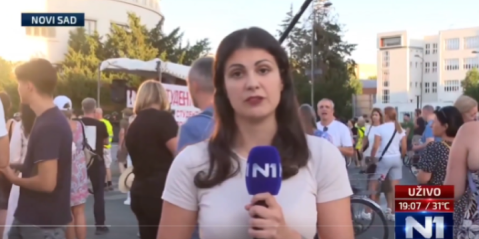 Pukli su! Reporterka N1 odsvirala kraj blokaderima - ovo morate da čujete (VIDEO)