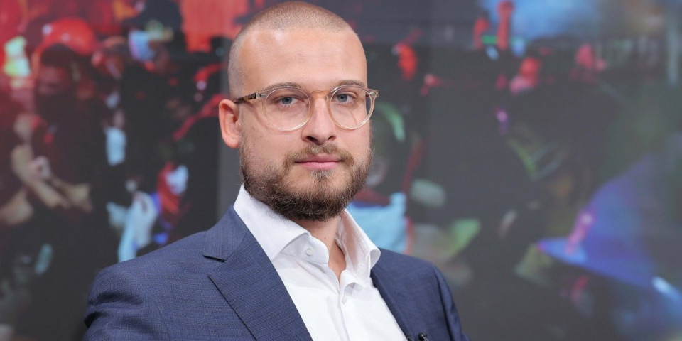 "Strašno je što su slavili godišnjicu pokušaja da nas spale!" Potresno svedočenje Mihaila Vučevića o blokaderskom nasilju na Informer TV
