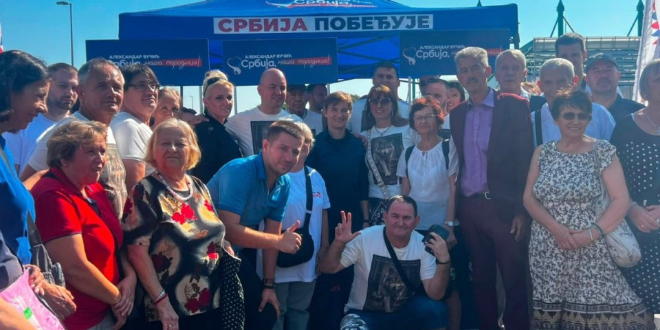 Ujedinjena Srbija pobeđuje - Brnabić razgovarala sa narodom (FOTO)