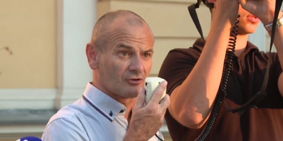 Blokaderi pripremali Ribnikar 2?! Tužilac mesecima ćutao o dva pištolja i 70 metaka u Valjevskoj gimnaziji (FOTO)