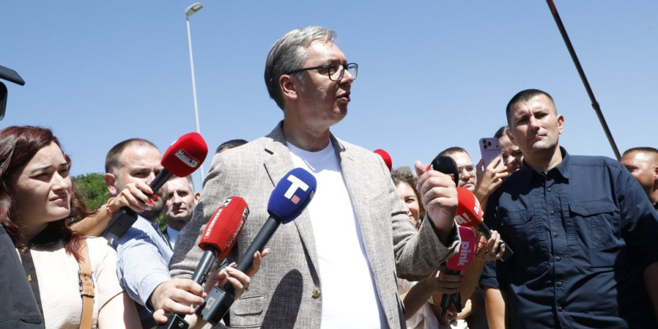 "Nema laži koju nisu izmislili!" Vučić žestoko odgovorio na priče o N1 i Novoj S i otkrio šta se zapravo dešava