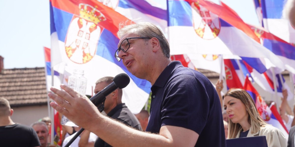 "Kukavica se osmelila, narod će sve reći!" Vučić presekao priču o izborima - predsednik bez dlake na jeziku!