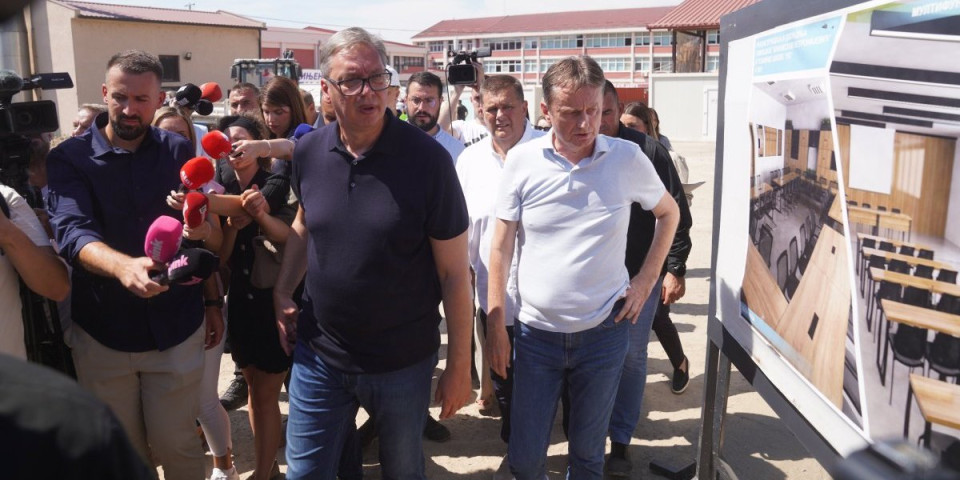 Vučić sa narodom! Predsednik na Ubu: Od vas tražim 65% plus, da ih pobedimo ubedljivije nego ikad (FOTO, VIDEO)