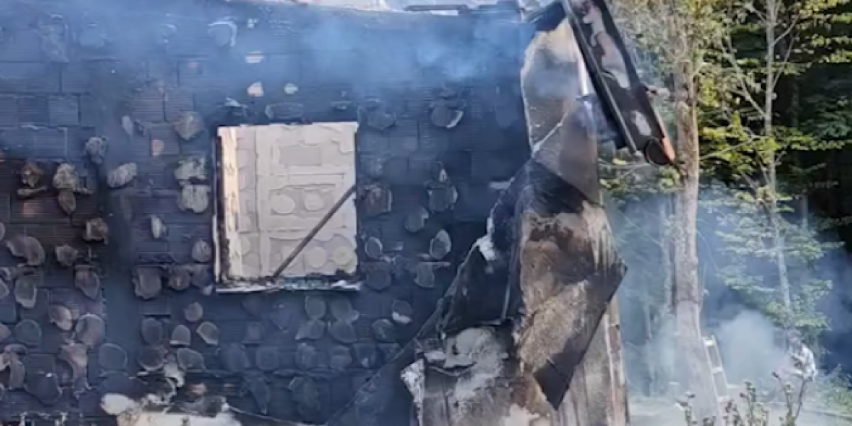 Spaljen konak