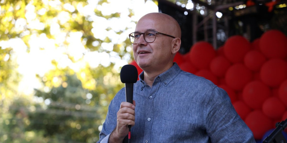 Veliki narodni skup u Beočinu! Stigao Miloš Vučević pa poslao moćnu poruku: Vi ste iskonska snaga Srbije (FOTO)