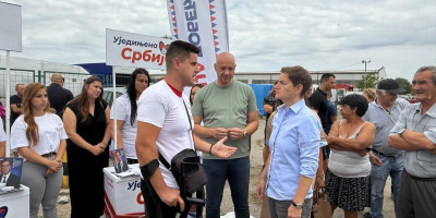Jasna poruka Ane Brnabić! Nema građana prvog i drugog reda: Pružamo ruku i onima koji su pravili haos! (FOTO)