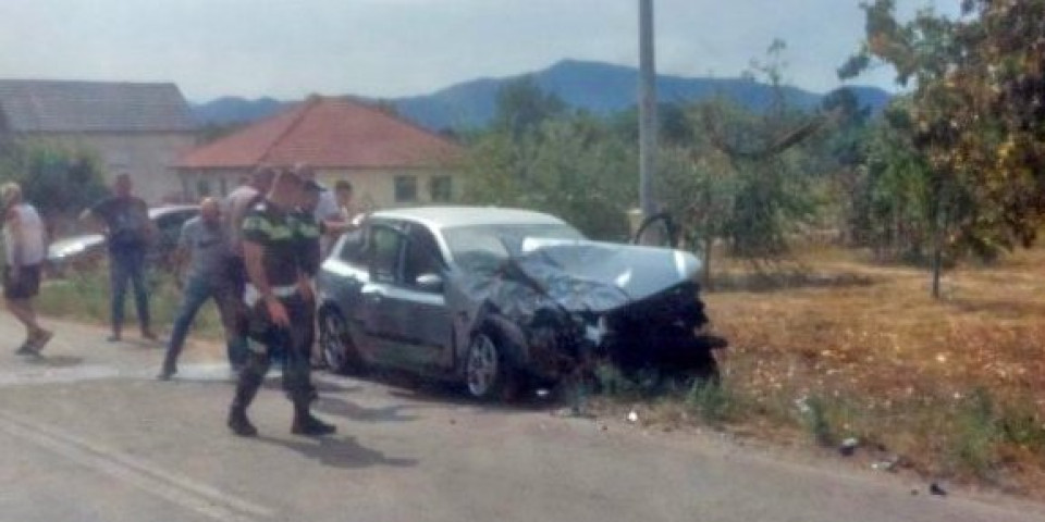 Stravičan prizor kod Kraljeva: Od siline udara ostao samo krš i lom, deonica neprohodna (FOTO)