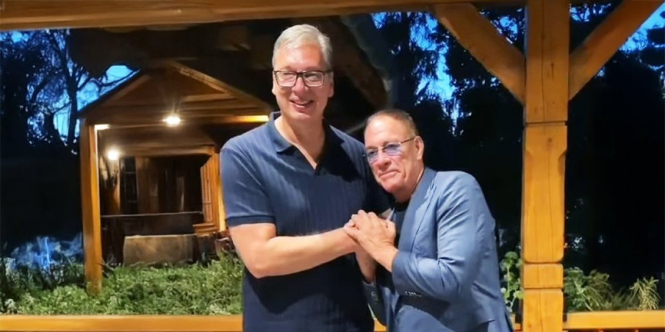 "Izgubio sam u obaranju ruku!" Vučić ugostio Žan Klod Van Dama: Predsednik otkrio detalje susreta sa holivudskom legendom (VIDEO)