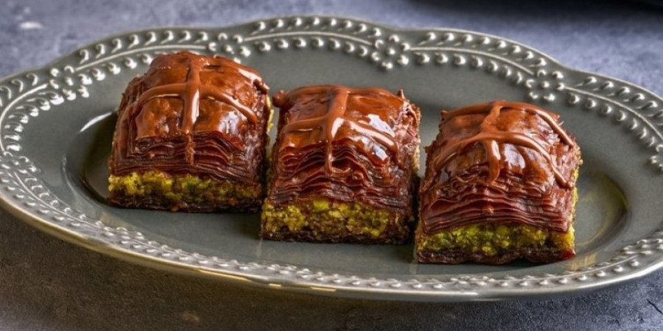 Najlepši posni desert: Čokoladna baklava koja obara sa nogu - Hrskava spolja, a sočna iznutra