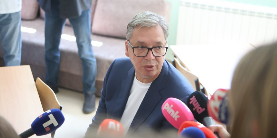 "Hoće li da me biju ili ubiju?!" Vučić bez dlake na jeziku o najavi "mobilizacije blokadera" danas u Kraljevu