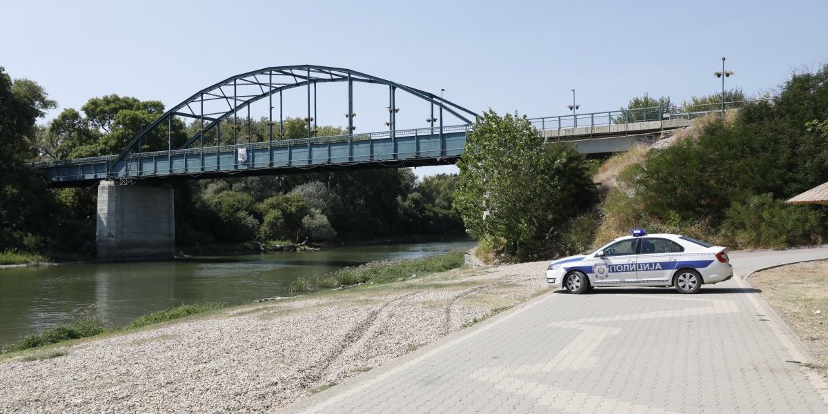 Policija