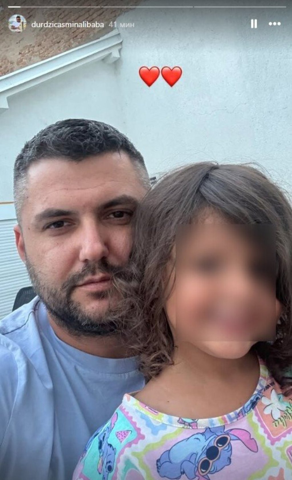 "Je l' si se uželela tate?" Pojavio se snimak susreta Asmina i ćerke - Pogledajte samo šta mu je rekla