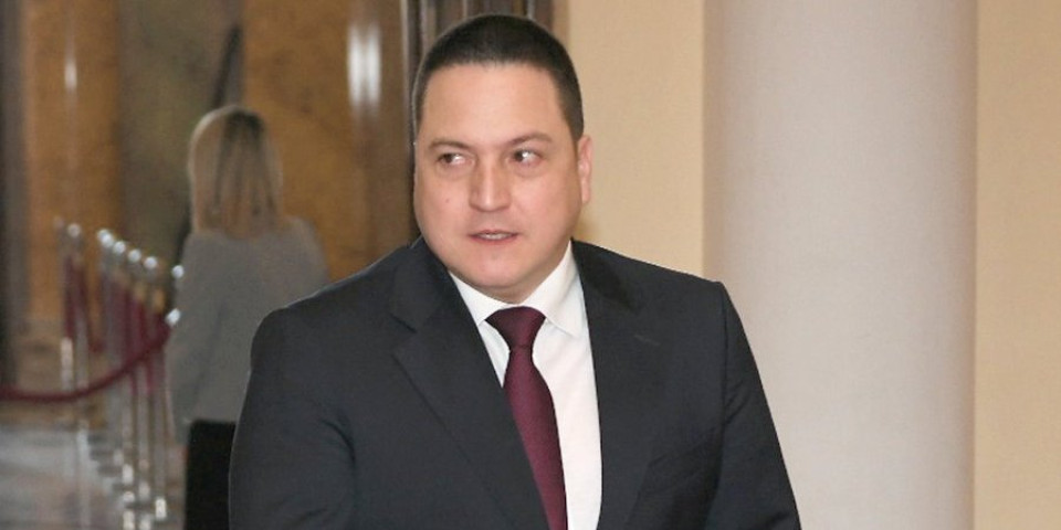 I blokaderka ih ismeva zbog Ružića: Niko u njemu ne vidi Petera Mađara, osim vas, izgubljeni ''Danas''-u