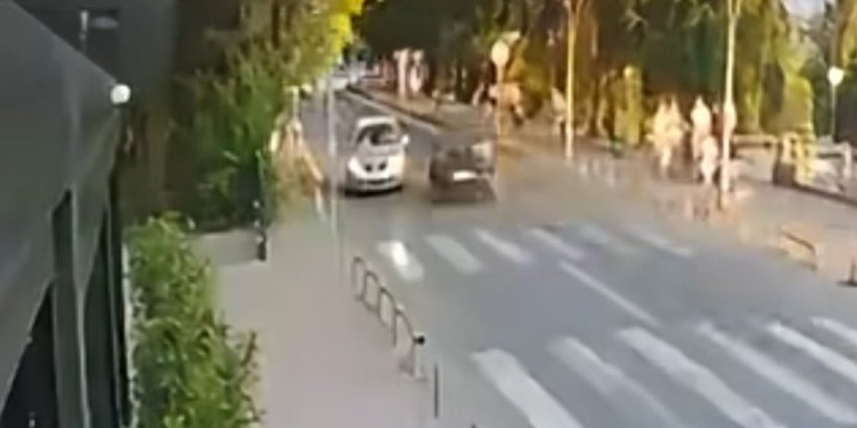 Momenat nekontrolisanog skretanja