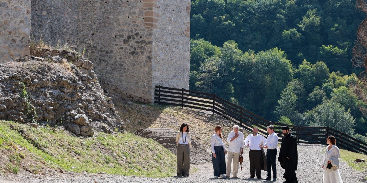 Nikola Selaković u manastiru Manasija