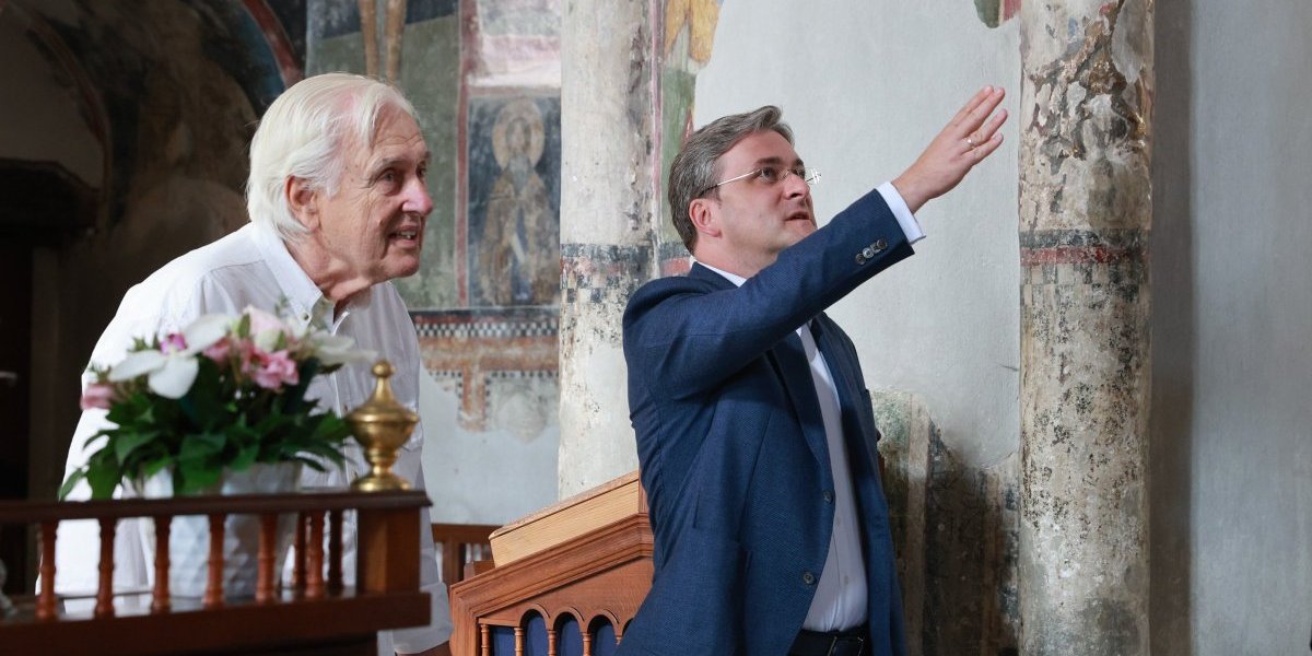 Nikola Selaković u manastiru Manasija