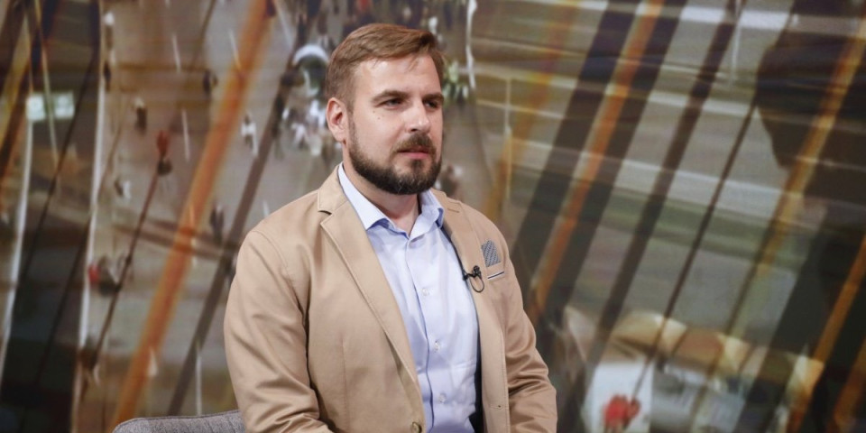 Filip Grbić raskrinkao blokadere: "Niko ne mora da ih tera, oni će sa zadovoljstvom pevati Tompsona!" (VIDEO)
