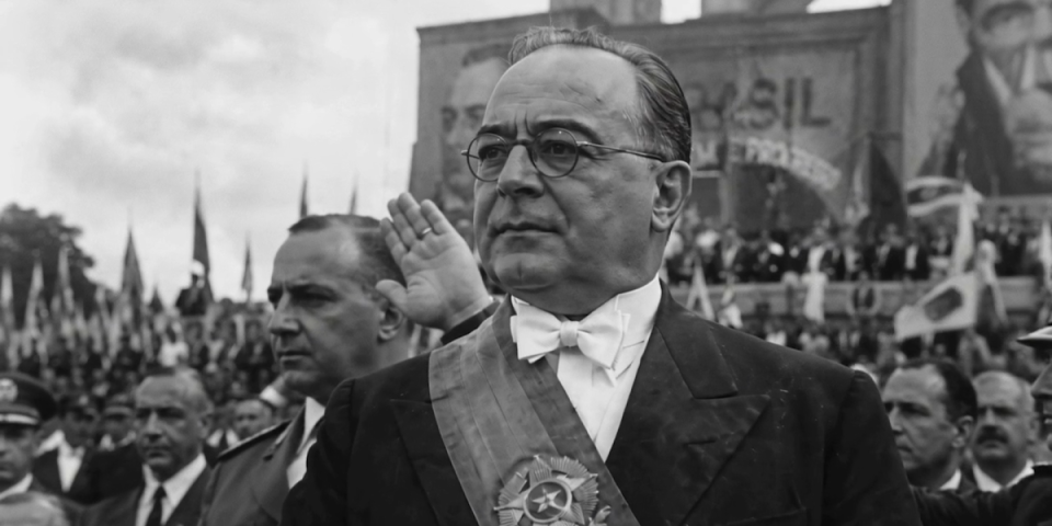 Vargas digao ruku na sebe: Oproštajne reči i žalost zavili Brazil u crno