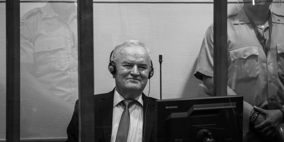 UMRO RATKO MLADIĆ
