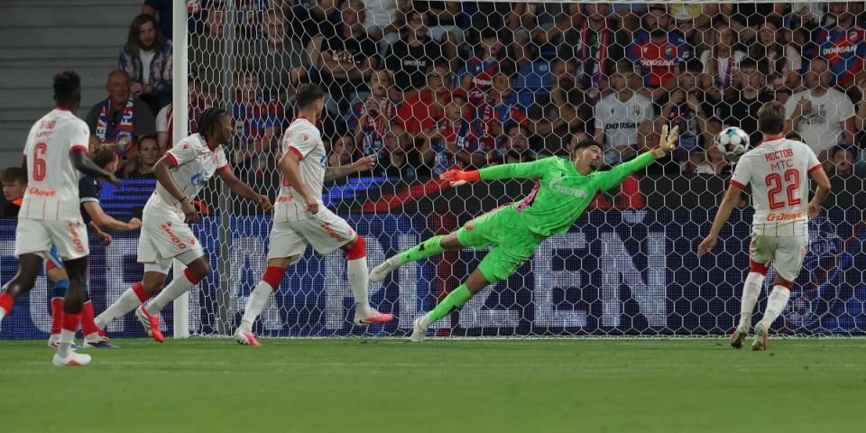 Debakl, Zvezda ostala bez Lige Evrope! Tri penala, crveni karton, šest golova...