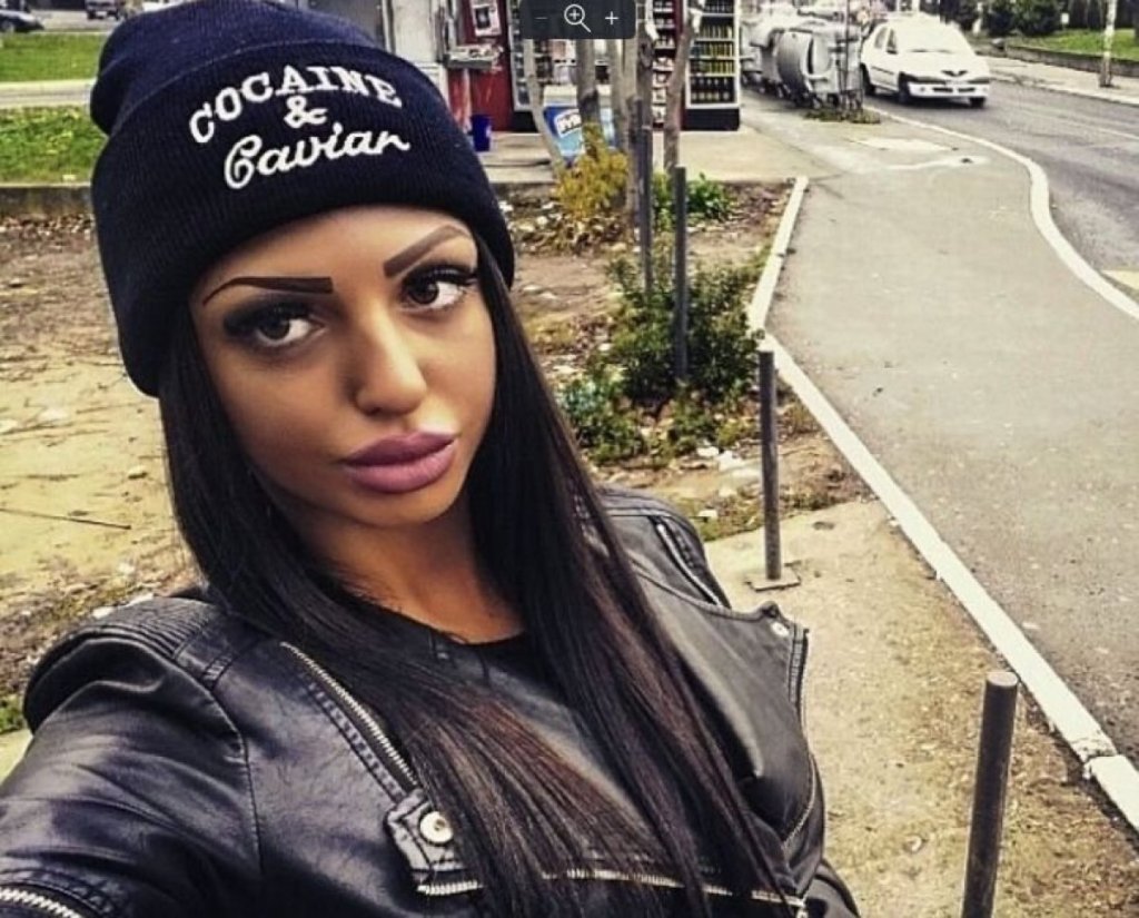 Rani radovi starlete iz Belog potoka: Crna mamba pre nego što je saznala za fotošop - Majka priroda i trćenje u kameru