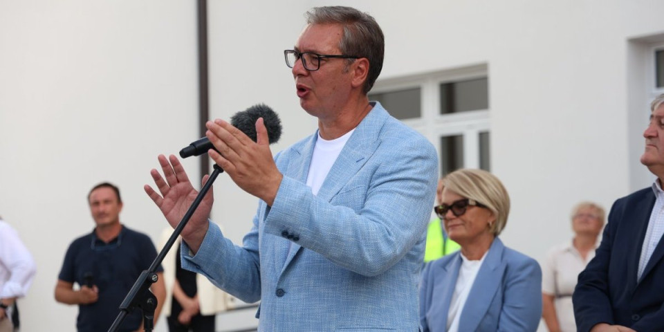 Predsednik Vučić o pretnjama blokadera: "Sunce slobode meni sija u mojoj zemlji i nikada me niko neće ograničiti"