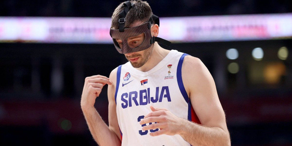 Kraj! Velika pobeda Srbije u Pezaru - "orlovi" na korak od Mundobasketa