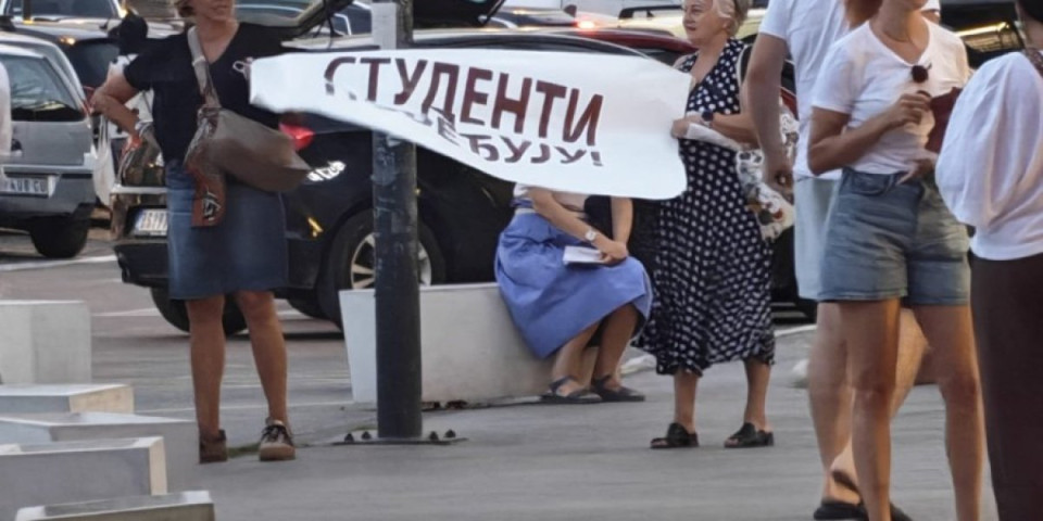 Da li može bolesnije?! Pozivaju na linč dece: Neka pate, neka ih snimaju dok spavaju i ke*aju (FOTO/VIDEO)