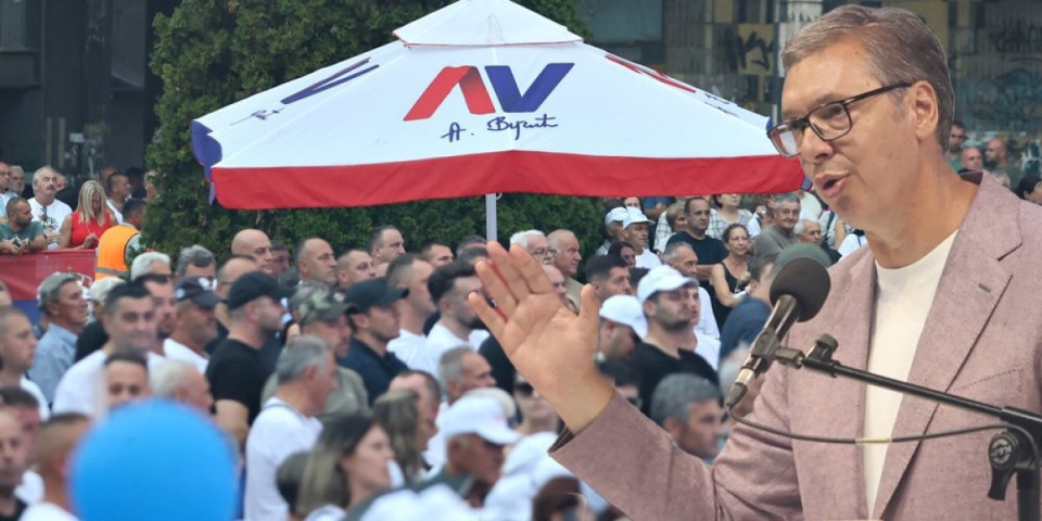 Veličanstveni skup u Užicu: Govorio je predsednik Vučić, a hrabra Nina je otkrila pakao kroz koji je prošla zbog podrške SNS-u!