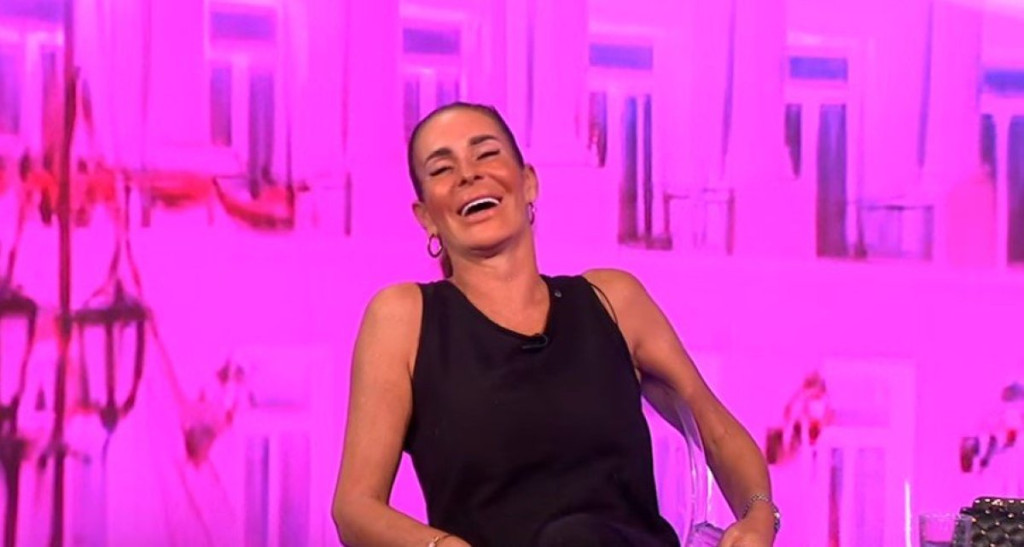 Intimne scene na nacionalnoj frekvenciji! Zadrugarka reži i ispušta zvukove: Ko joj ne bi odoleo? (VIDEO)