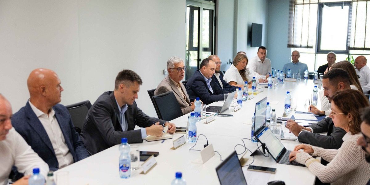 Đedović Handanović sa predstavnicima UNKS-a i NIS-a