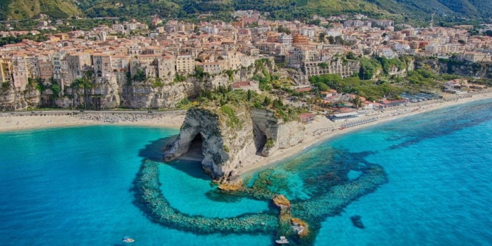 Ova italijanska regija je idealna za odmor u septembru: Toplo more, predivne plaže i bez gužvi (FOTO)