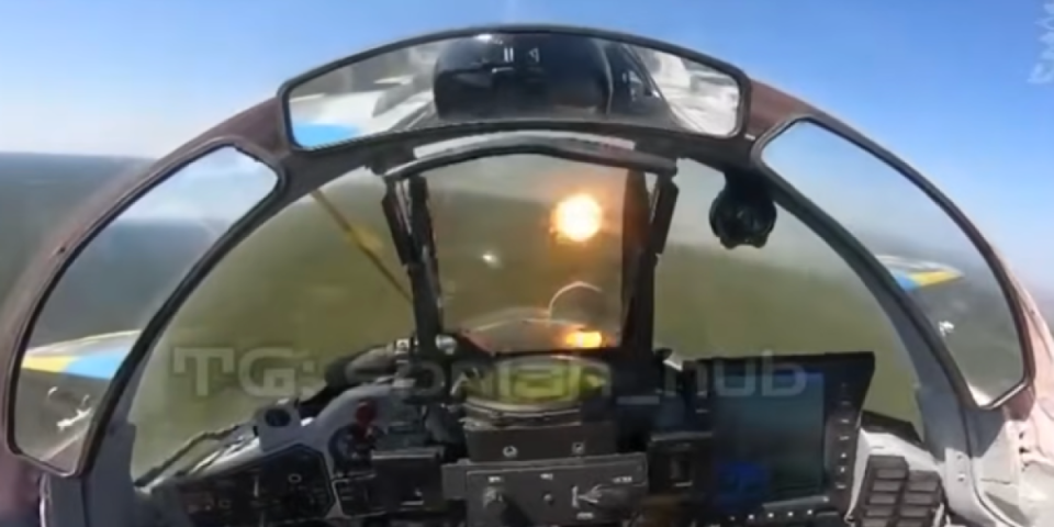 (VIDEO) Strašan potez pilota Ukrajine bacio Ruse u očaj! Uočio Putinovu razornu raketu u vazduhu, pa MiG-om krenuo na nju - snimak se širi mrežama