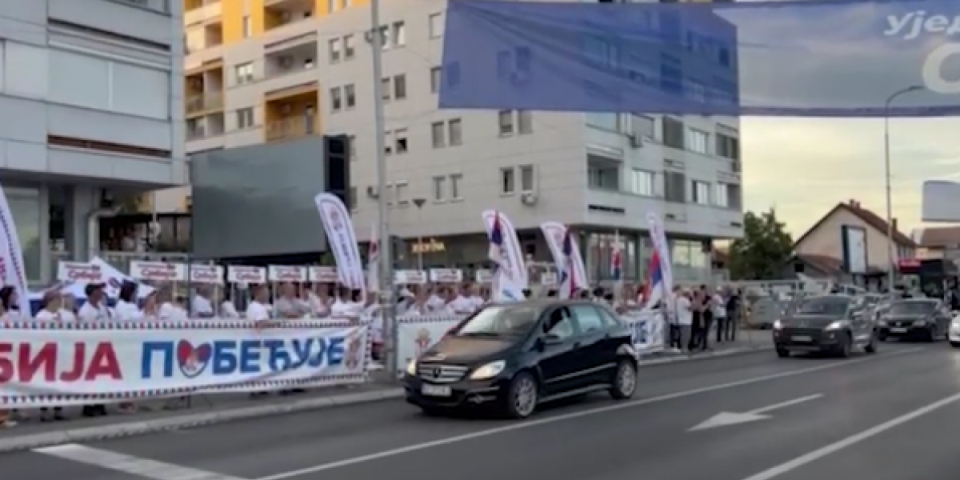 Kragujevac rekao svoje: Ujedinjena Srbija pobeđuje (VIDEO)