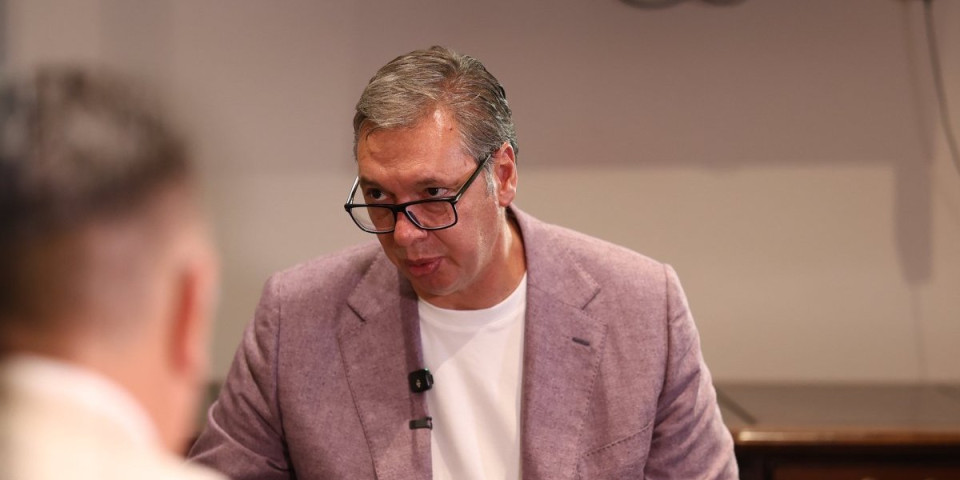 Vučić bez uvijanja o generalu Mladiću: Slao sam avion bez obzira na pritiske Evrope i napade opozicije (FOTO)