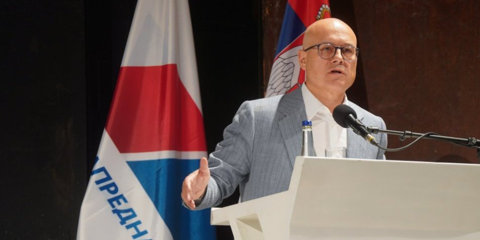 "Srbija više ne kleči"! Vučević žestoko odgovorio Đilasu, pa poručio: Vučić nikada neće okrenuti leđa Republici Srpskoj