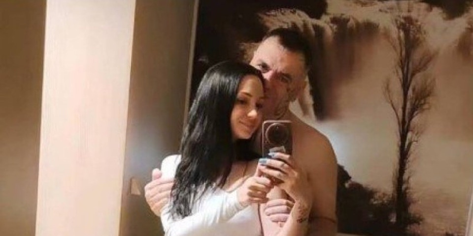 Odlepio za mlađom, seva intima! Aca Amadeus potpuno pogubio kompas pored verenice, varnice na sve strane