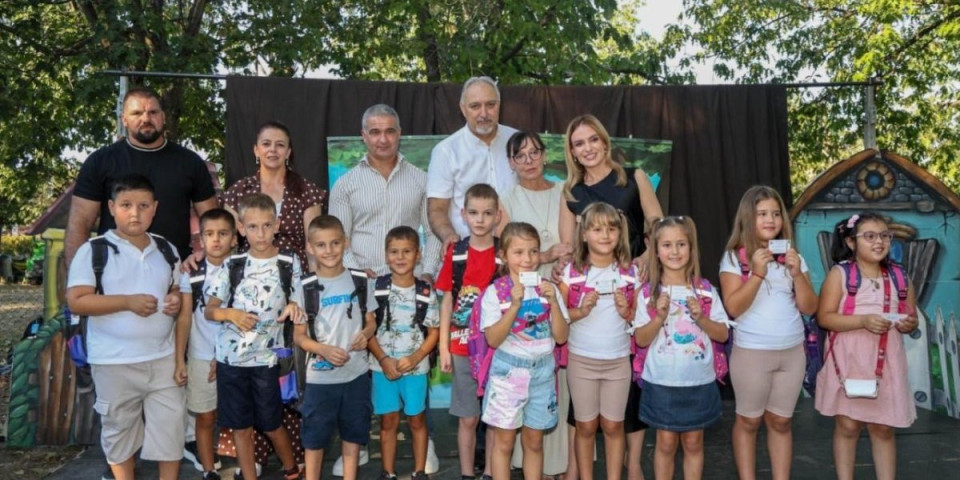 Ministarka Đurđević Stamenkovski na otvaranju dečjeg festivala na Oblačinskom jezeru: Svako dete zaslužuje istu šansu
