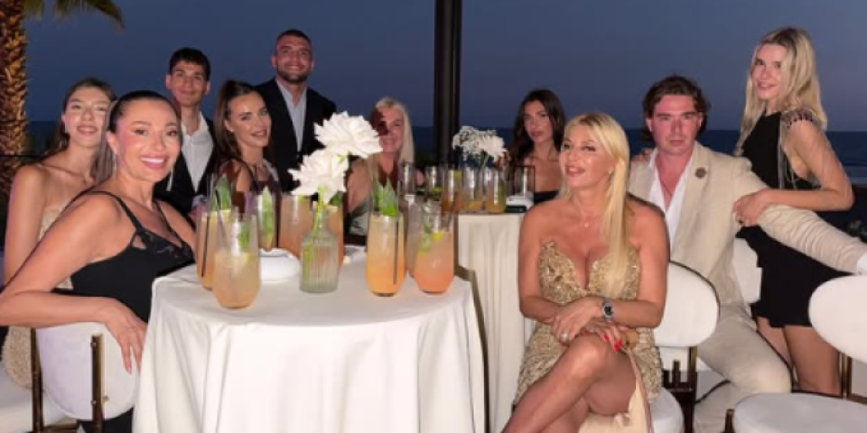 Ceca napustila Srbiju! Osvanuo snimak sa tajnog venčanja - Svi gledaju u mladoženju (VIDEO)