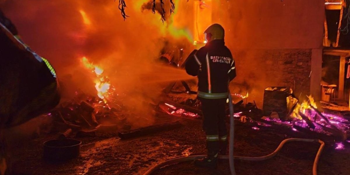 Požar u selu Gostun, izgorela kuća porodice Bojović
