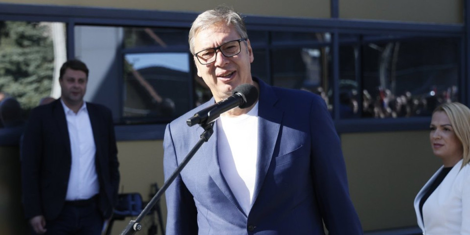 Vučićevo obećanje iz Ratkova: Više žena biće na funkcijama državnih sekretara, pomoćnika ministara... (FOTO, VIDEO)